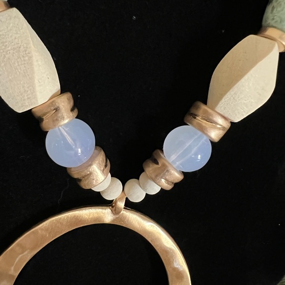 Gold and Cream Beaded Necklace with Distinctive Pendant - Picture 8 of 13